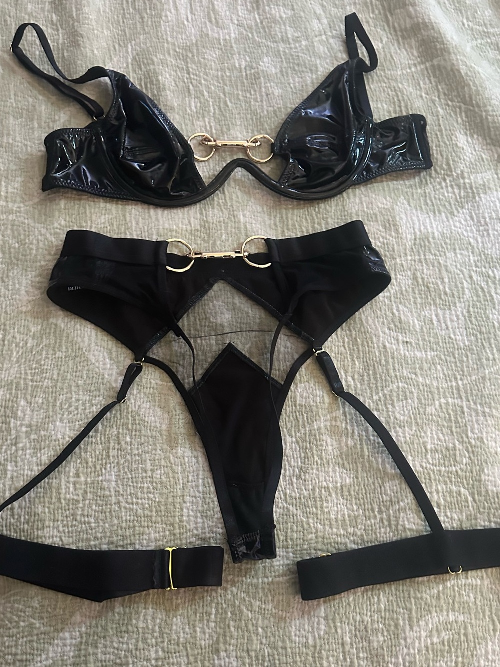 LA CHERI Paris Black and Gold bra with matching panty and garter Sz Med - Picture 6 of 10